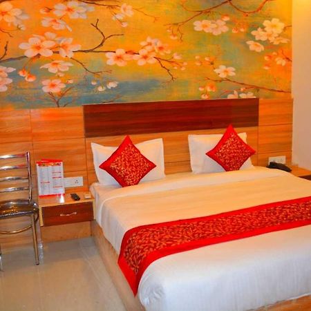 Hotel O Alpha Stay New Delhi Bagian luar foto