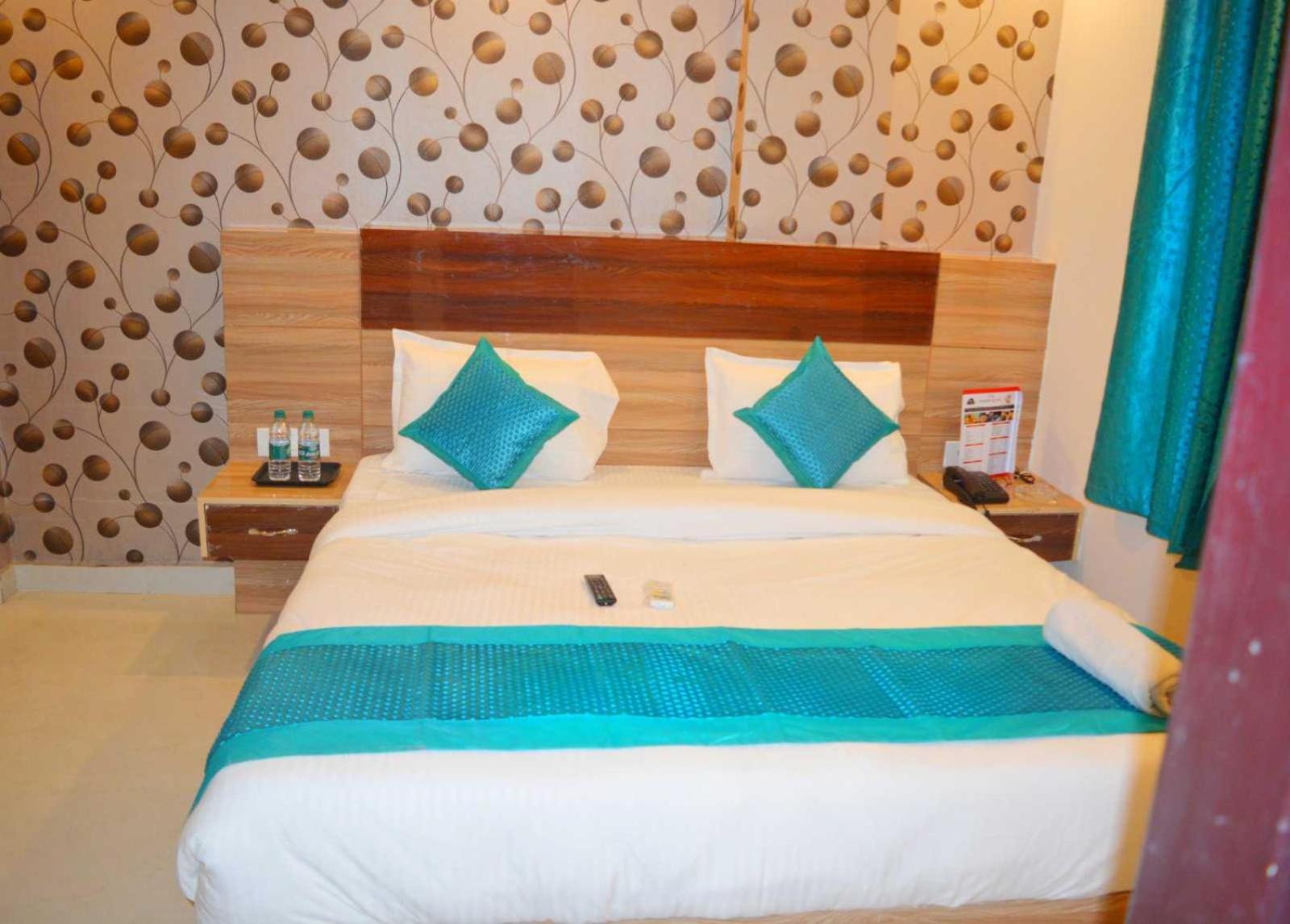 Hotel O Alpha Stay New Delhi Bagian luar foto